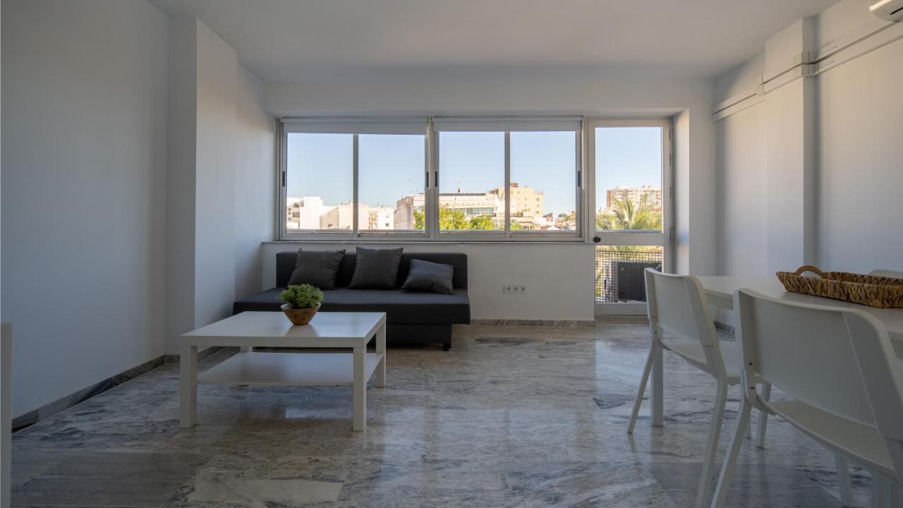 Conjunto De Apartamentos Antiguo Palacio Hotel Paris Уельва Екстер'єр фото