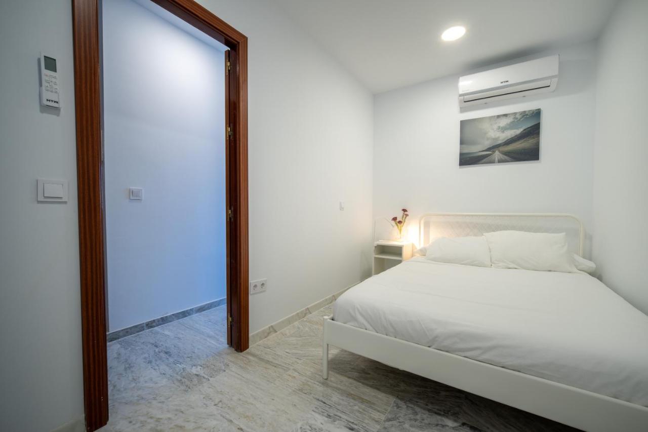 Conjunto De Apartamentos Antiguo Palacio Hotel Paris Уельва Екстер'єр фото