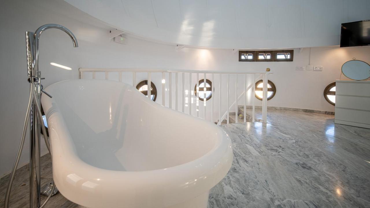 Conjunto De Apartamentos Antiguo Palacio Hotel Paris Уельва Екстер'єр фото