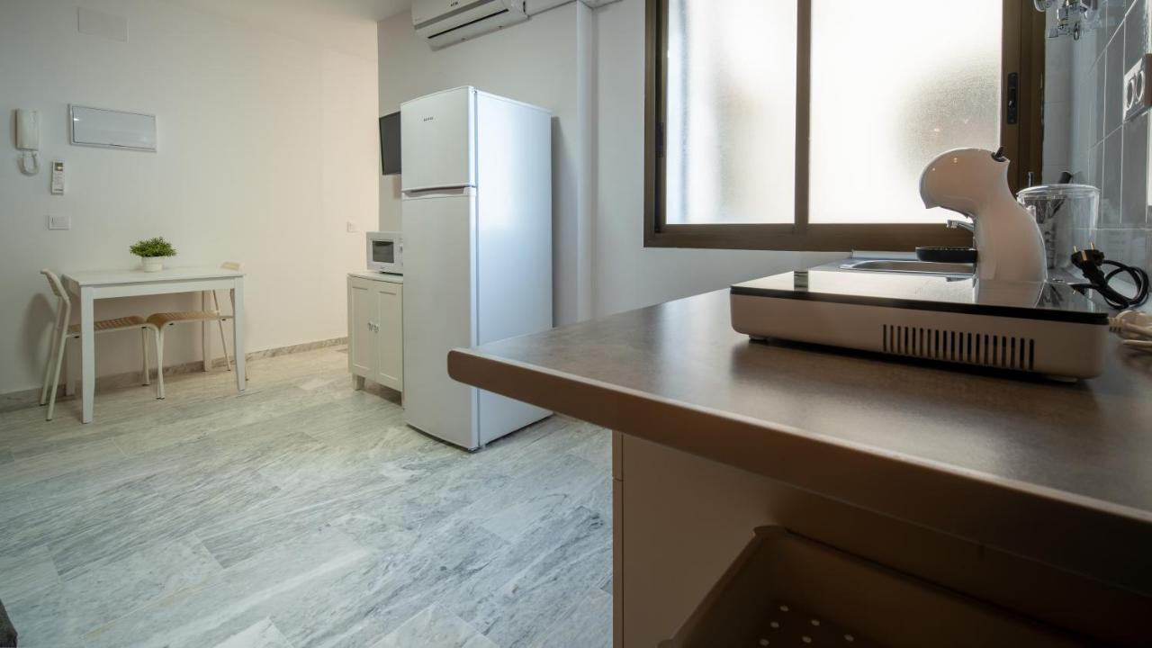 Conjunto De Apartamentos Antiguo Palacio Hotel Paris Уельва Екстер'єр фото