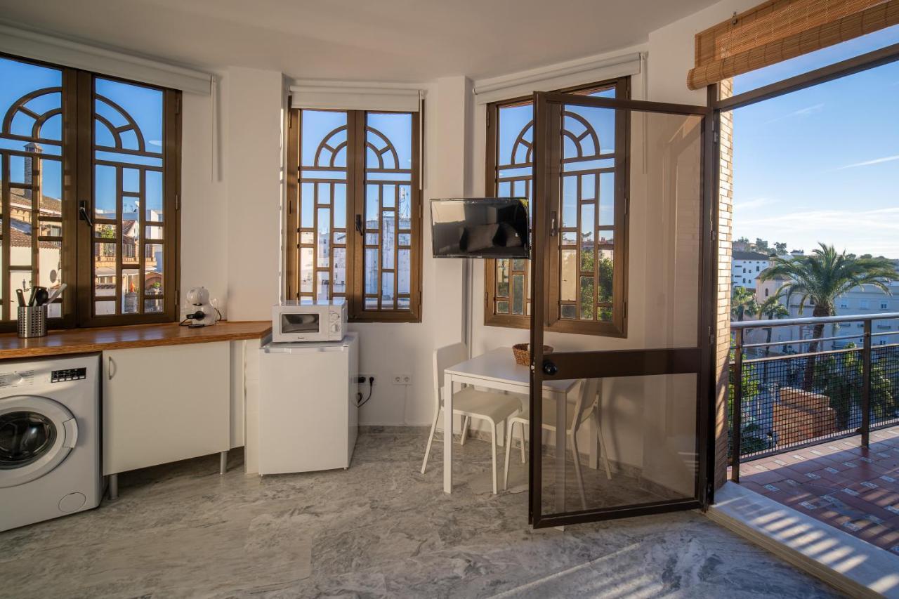 Conjunto De Apartamentos Antiguo Palacio Hotel Paris Уельва Екстер'єр фото